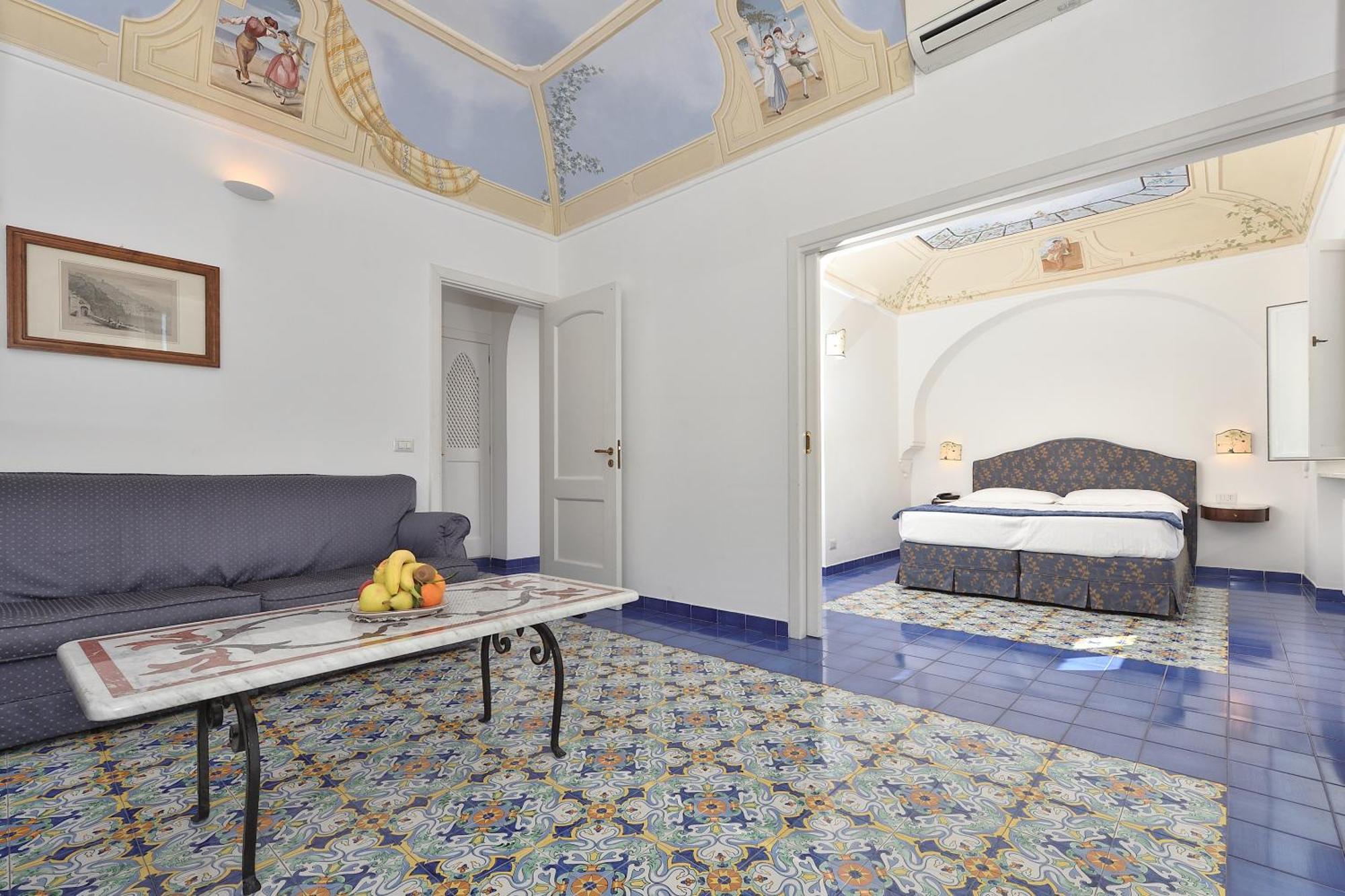 Suite with Balcony and Sea View,1274504518:JPEG