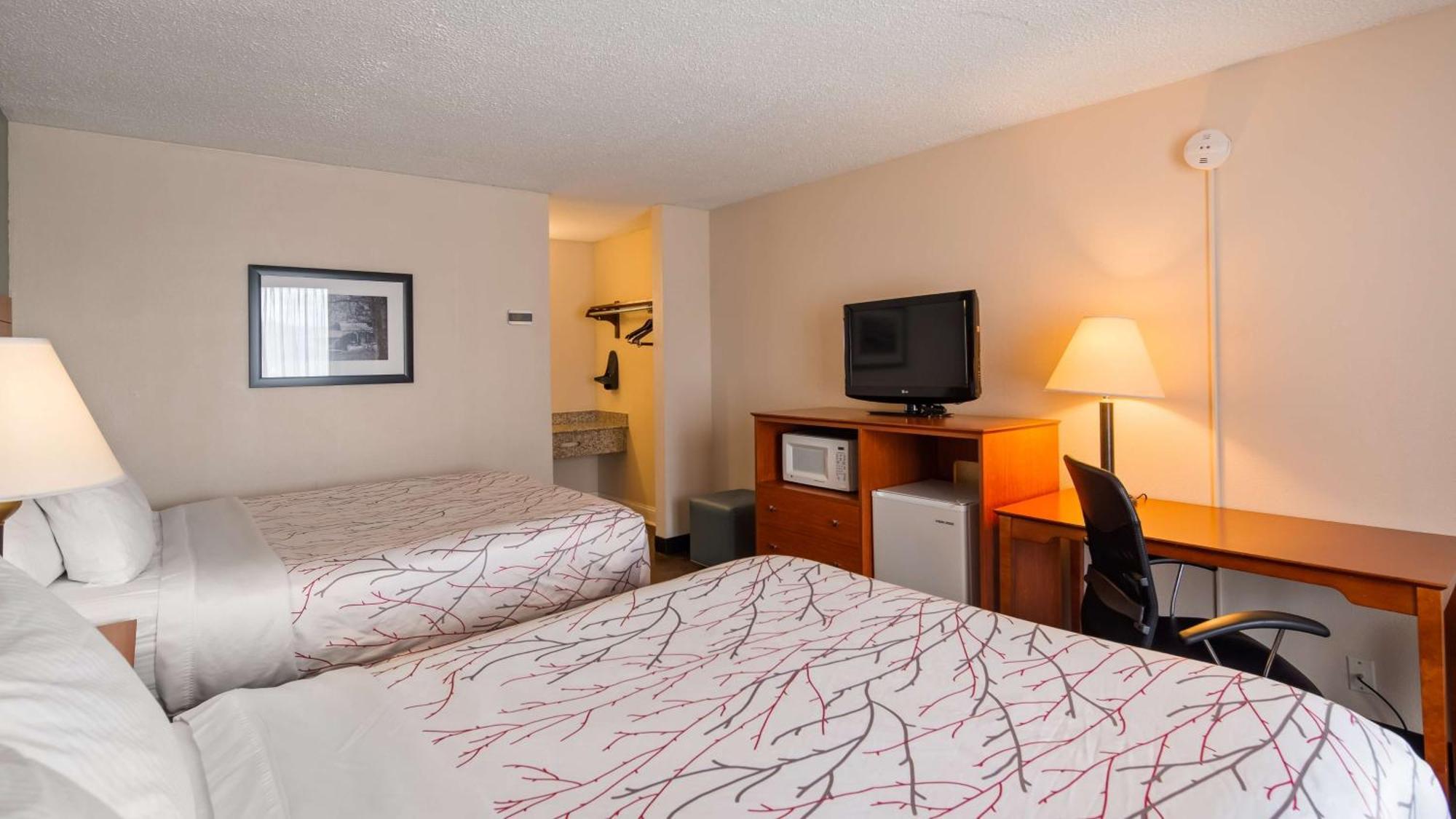 Queen Room with Two Queen Beds - Pet-Friendly/Non-Smoking,1276888159:JPEG