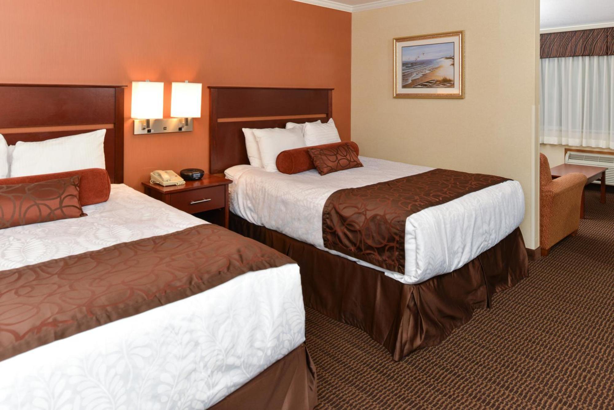 Family Suite with Two Queen Beds and Sofa Bed - Non-Smoking
