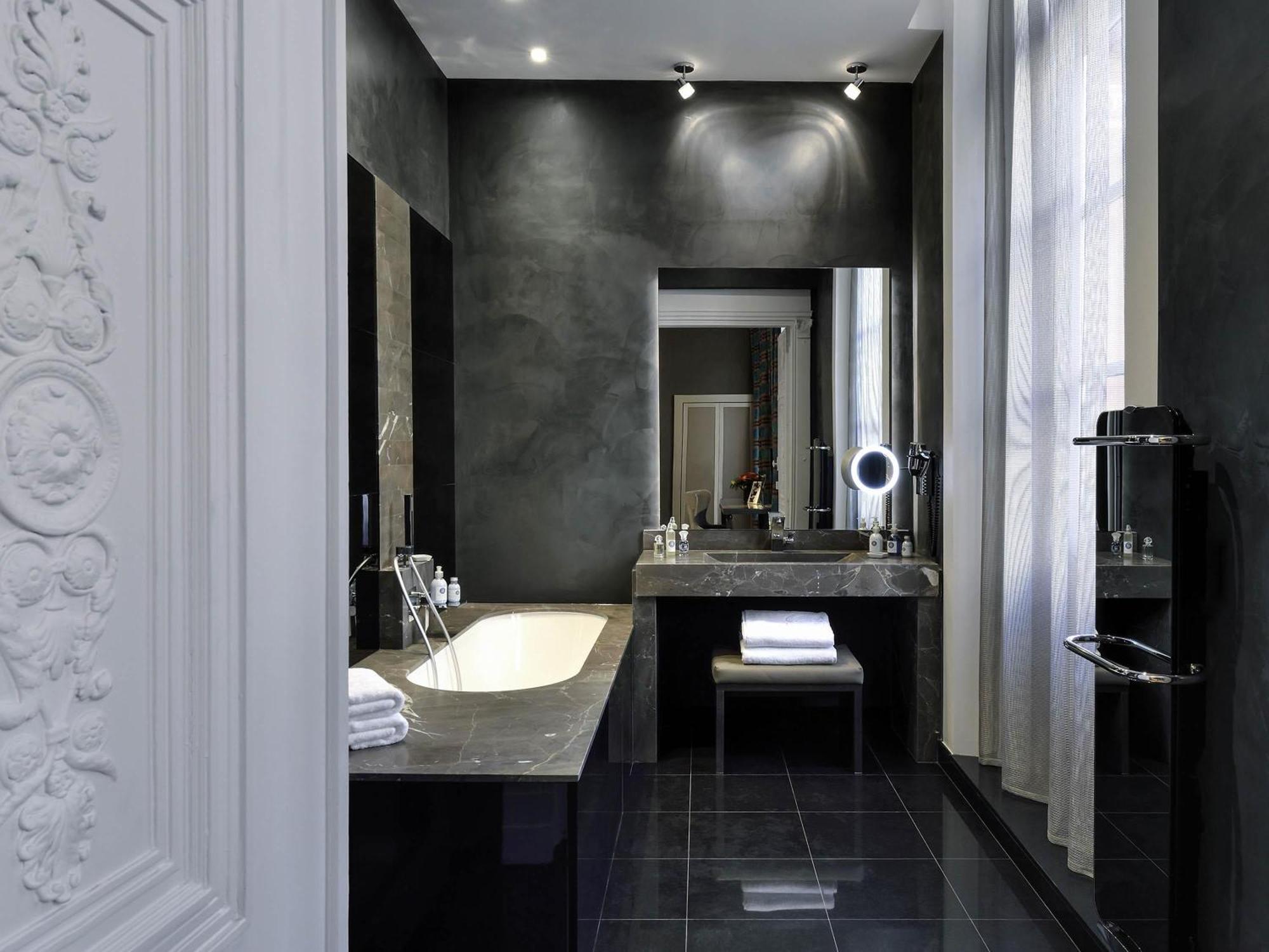 Superior Double Room Bathtub,1731455464:JPEG