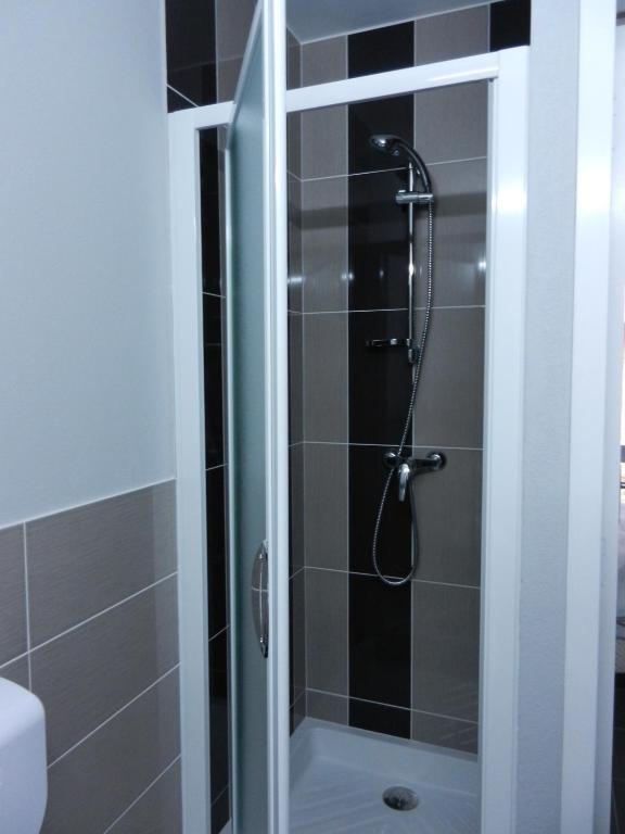 Chambre Familiale (2 Adultes + 3 Enfants)