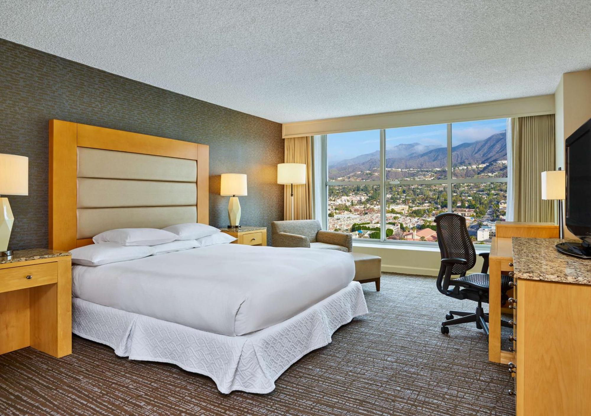 King Room,1551295090:JPEG
