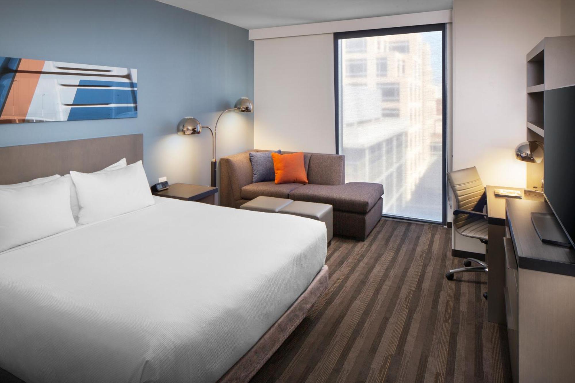 One-Bedroom King Suite with Sofa Bed and Kitchen,1187511133:JPEG
