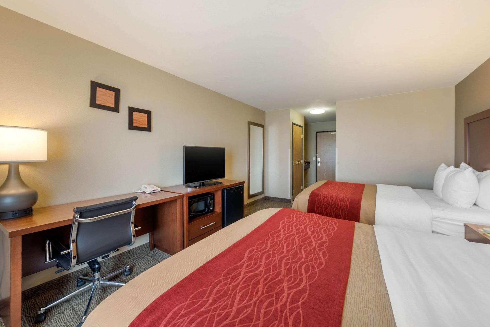 Queen Room with Two Queen Beds,1282164529:JPEG