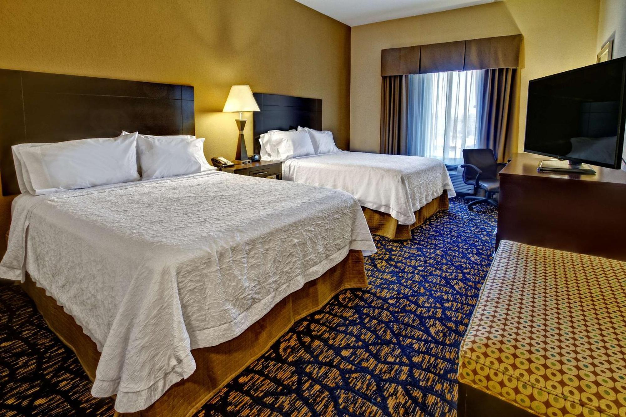 Queen Room with Two Queen Beds - Hearing Access/Non-Smoking,1284473701:JPEG