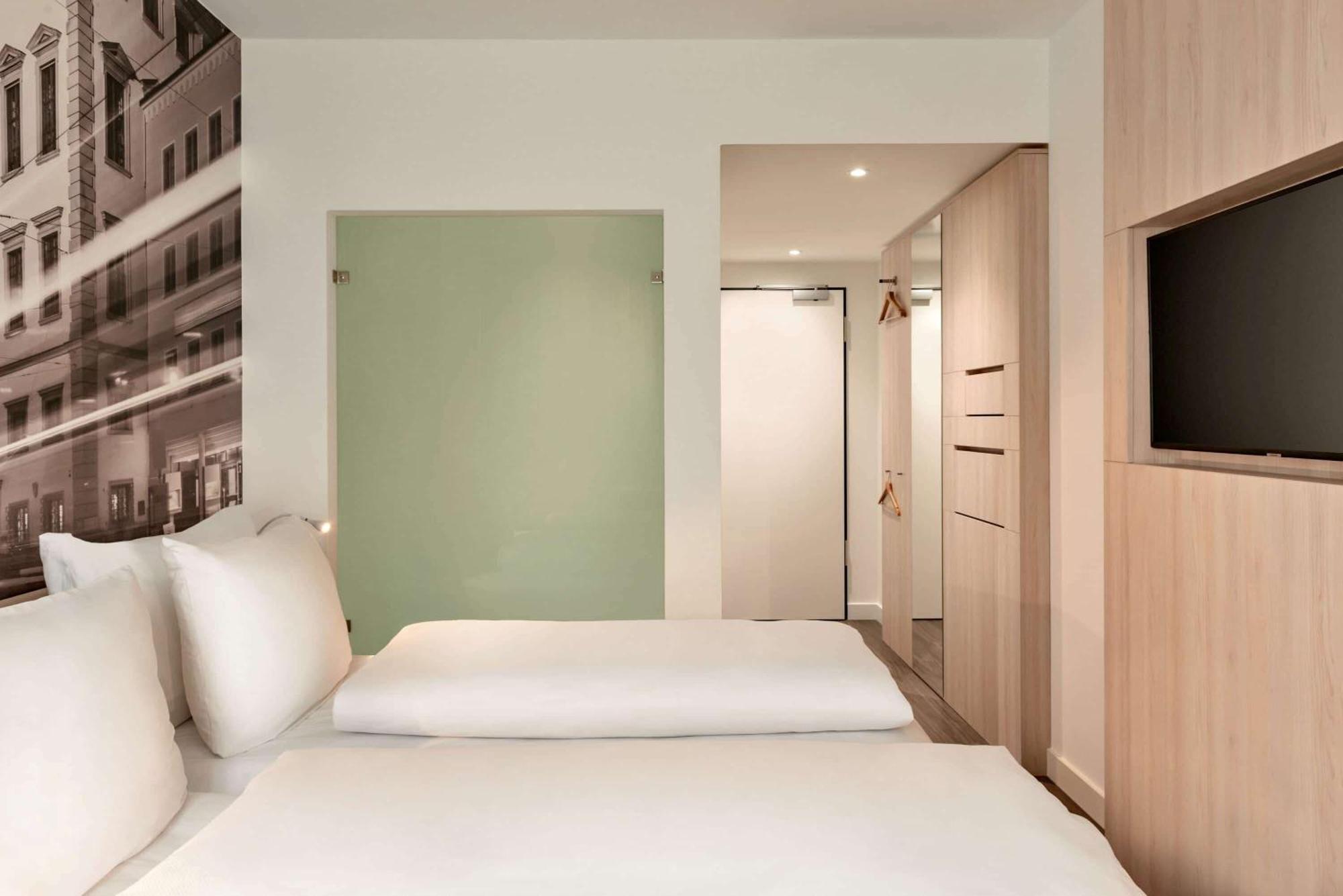 Standard Double Room,1285055359:JPEG