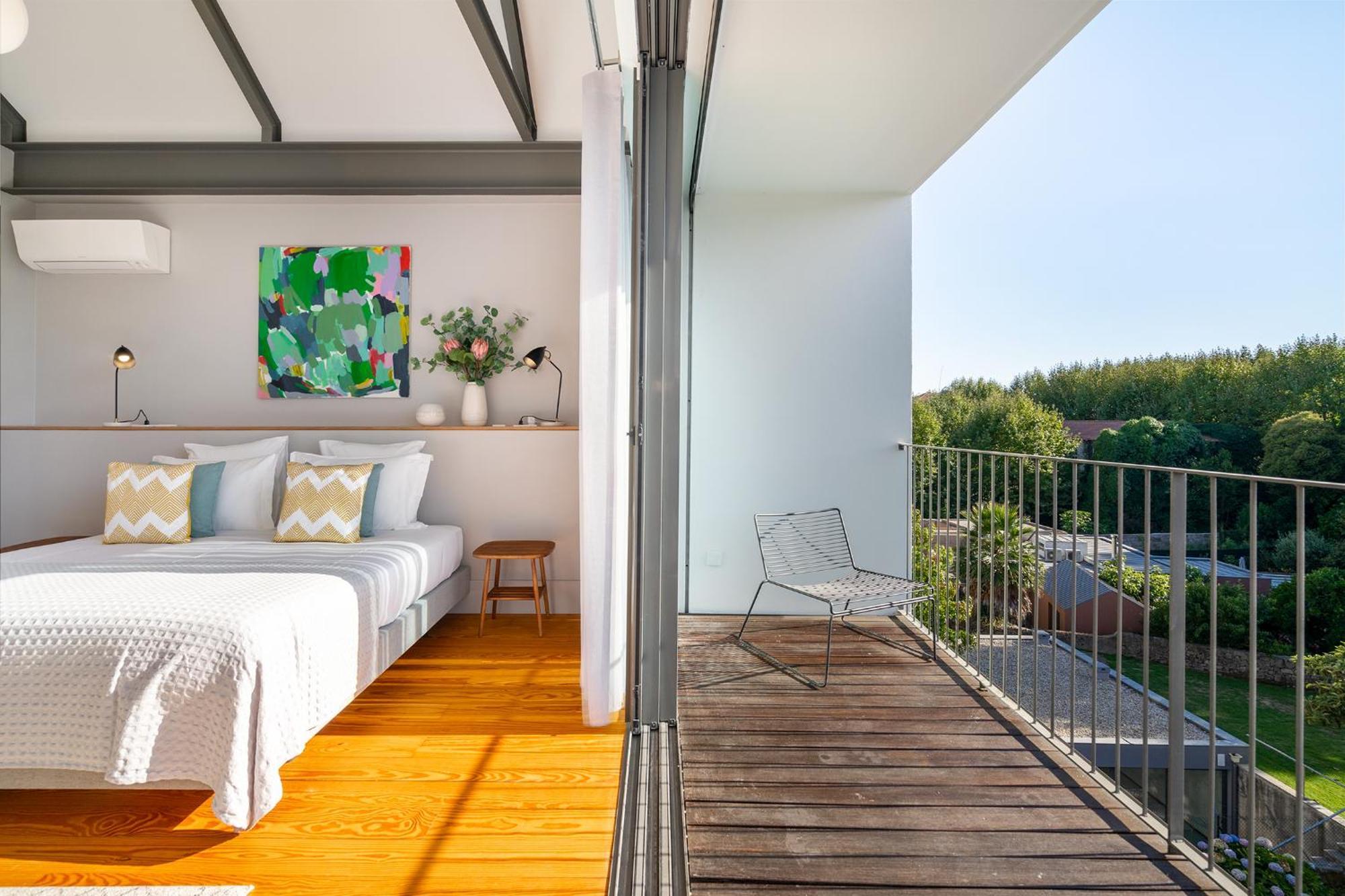 Deluxe Double or Twin Room Balcony,1285362301:JPEG