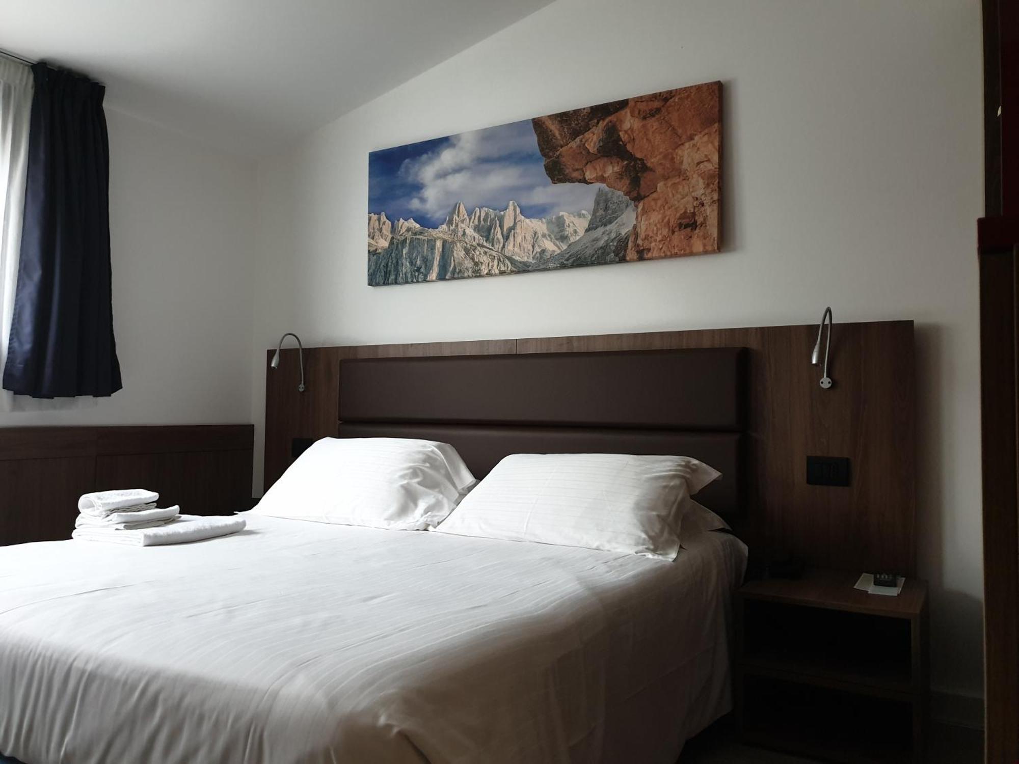 Basic Double Room,1287326806:JPEG