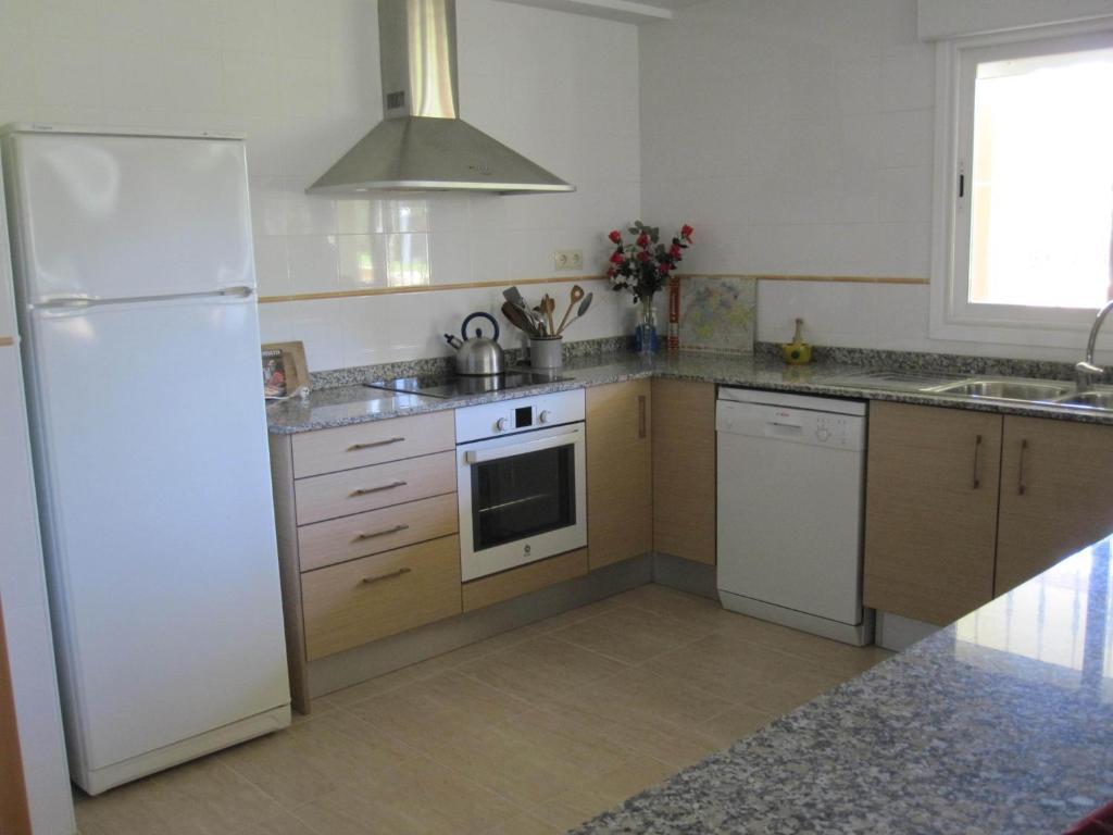 Three-Bedroom Apartment,1580561915:JPEG