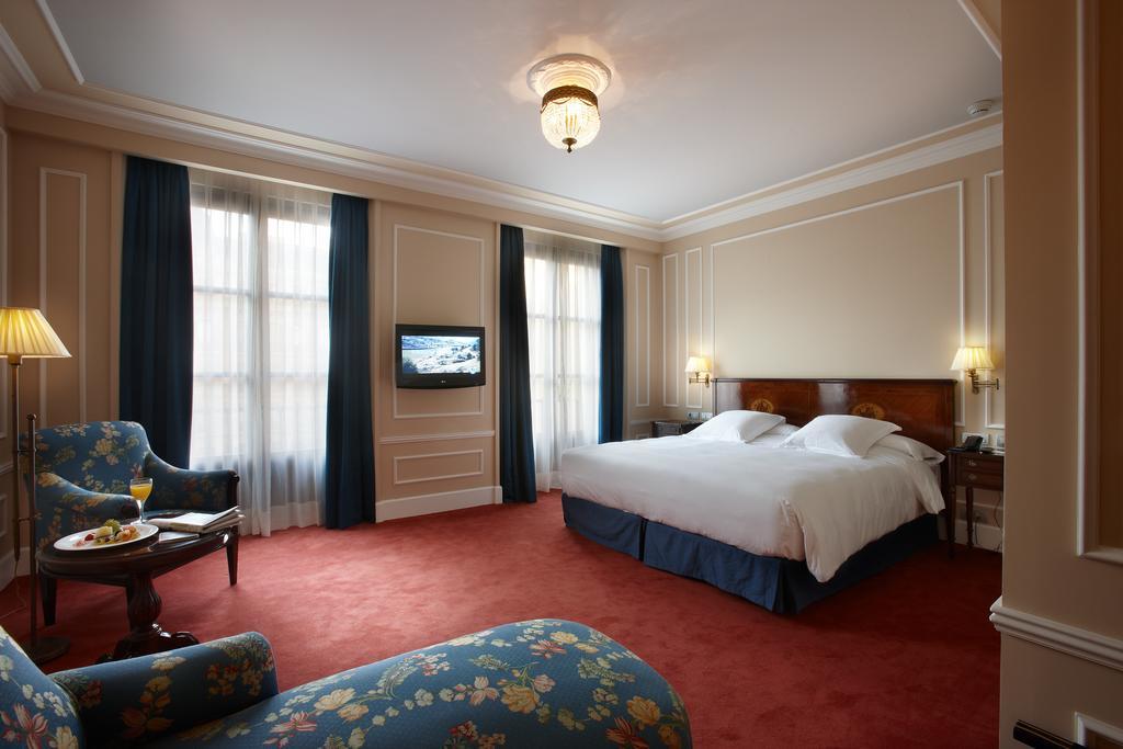 Deluxe Double Room 1 or,155400728:JPEG