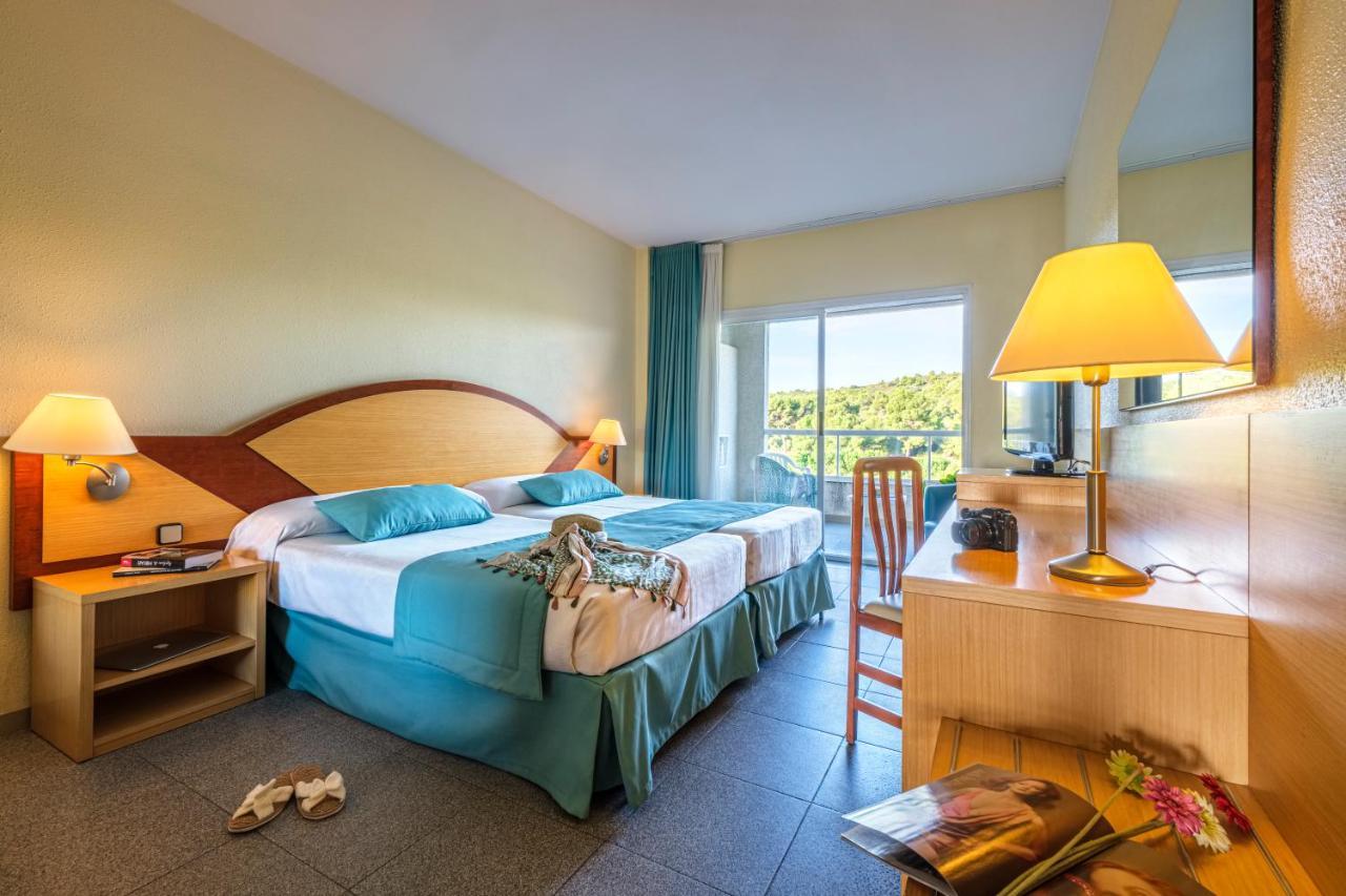 Twin Room,1345289957:JPEG