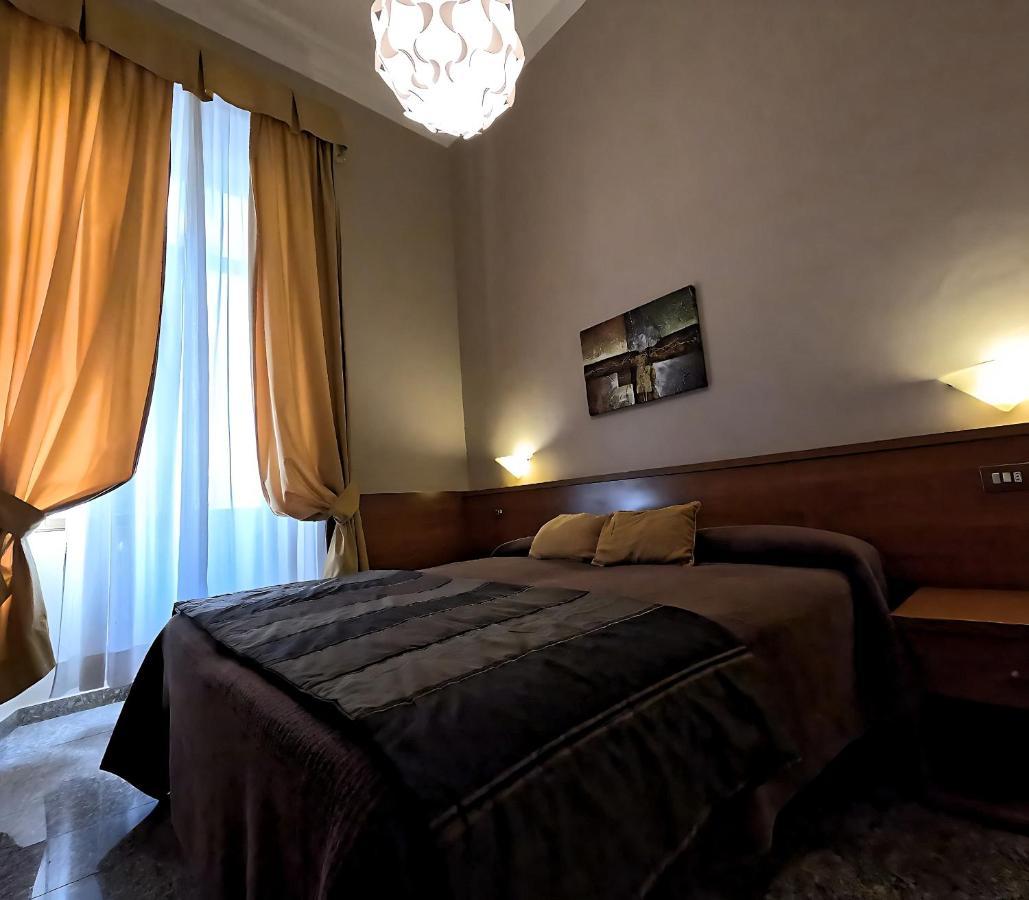 Camera Matrimoniale/Doppia con Letti Singoli
