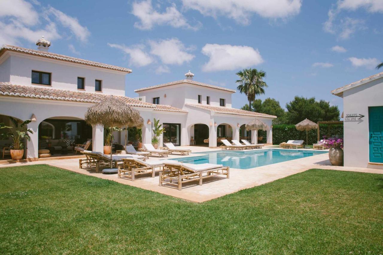 Superior Villa,1348971836:JPEG
