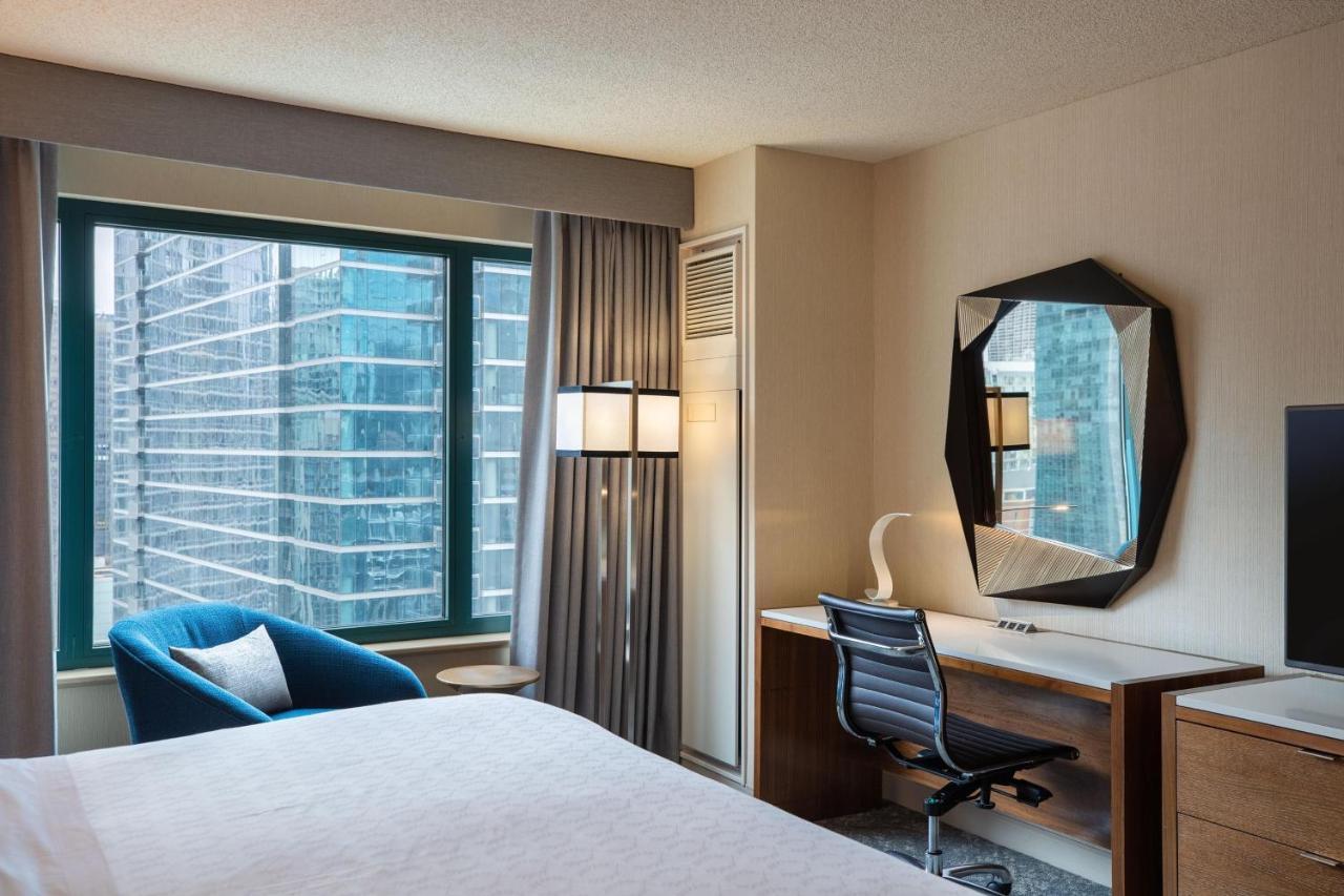 Club King Room with City View - High Floor