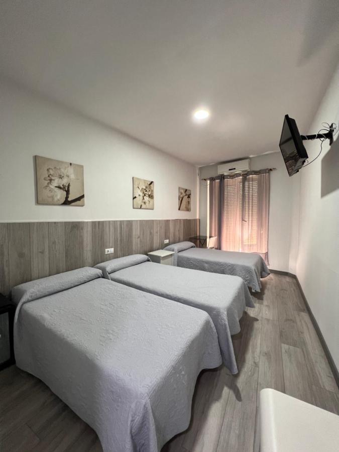 Dreibettzimmer mit eigenem Bad