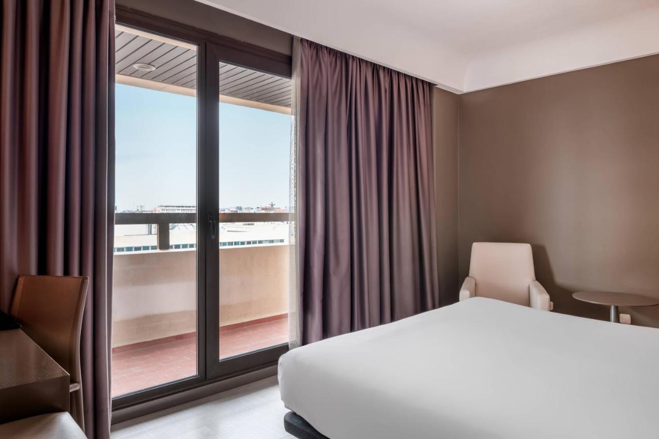 Habitación Estándar con 1 cama grande y balcón con vistas