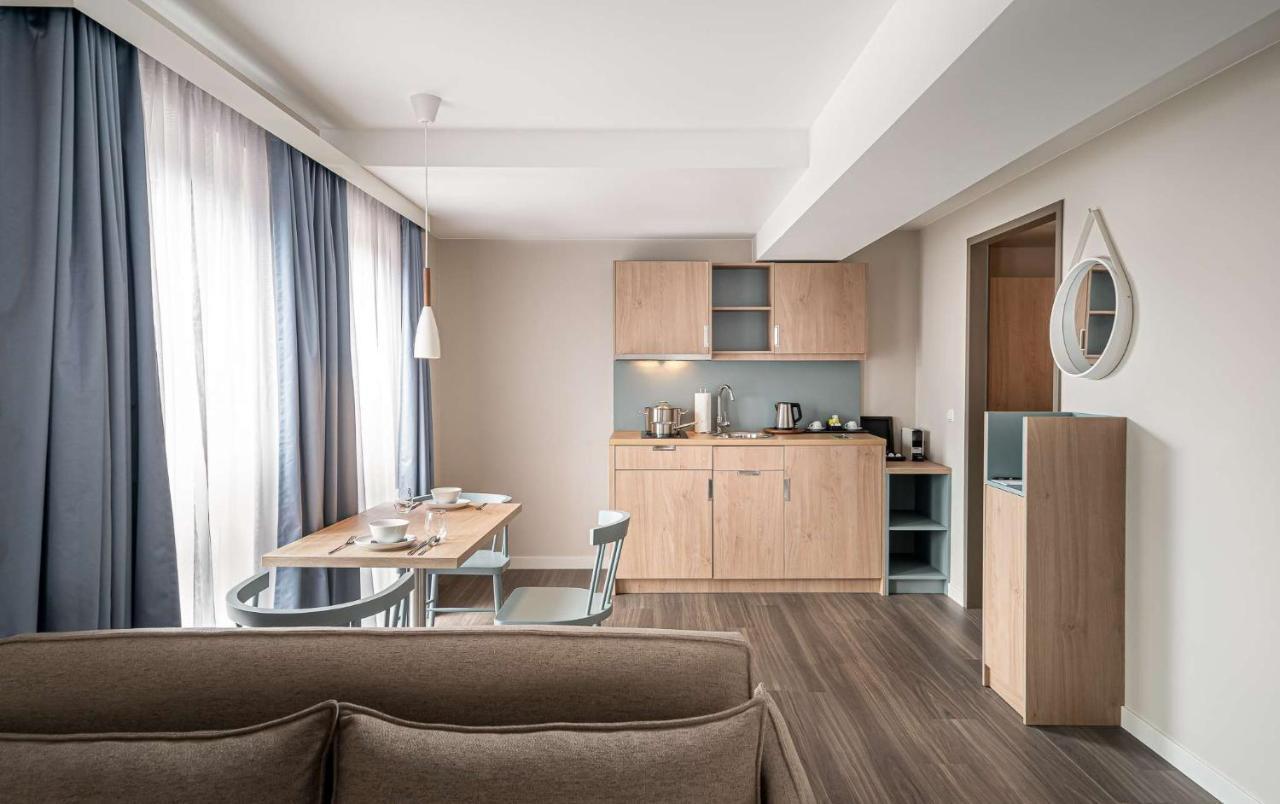 Superior Apartment,1357589648:JPEG