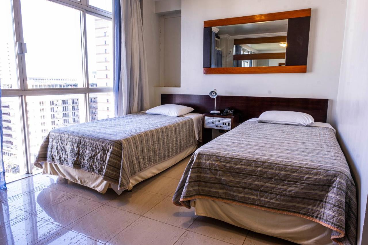 Quarto com 2 Camas de Solteiro - Acesso para Hóspedes com Mobilidade Reduzida