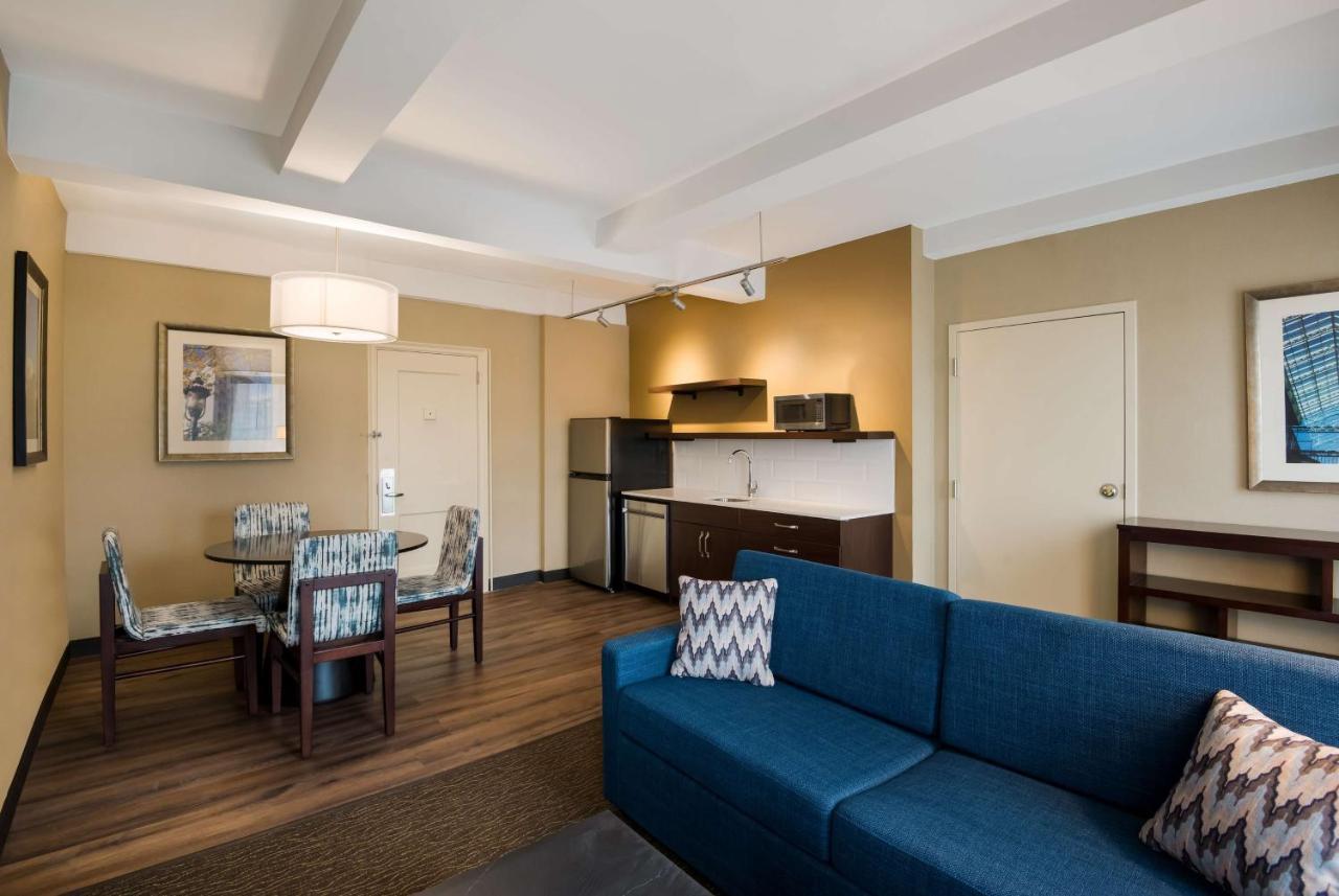 Presidential Suite,1362559421:JPEG