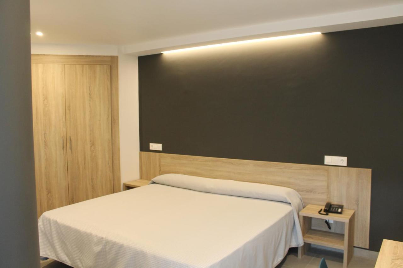 Deluxe King Suite,1373454104:JPEG