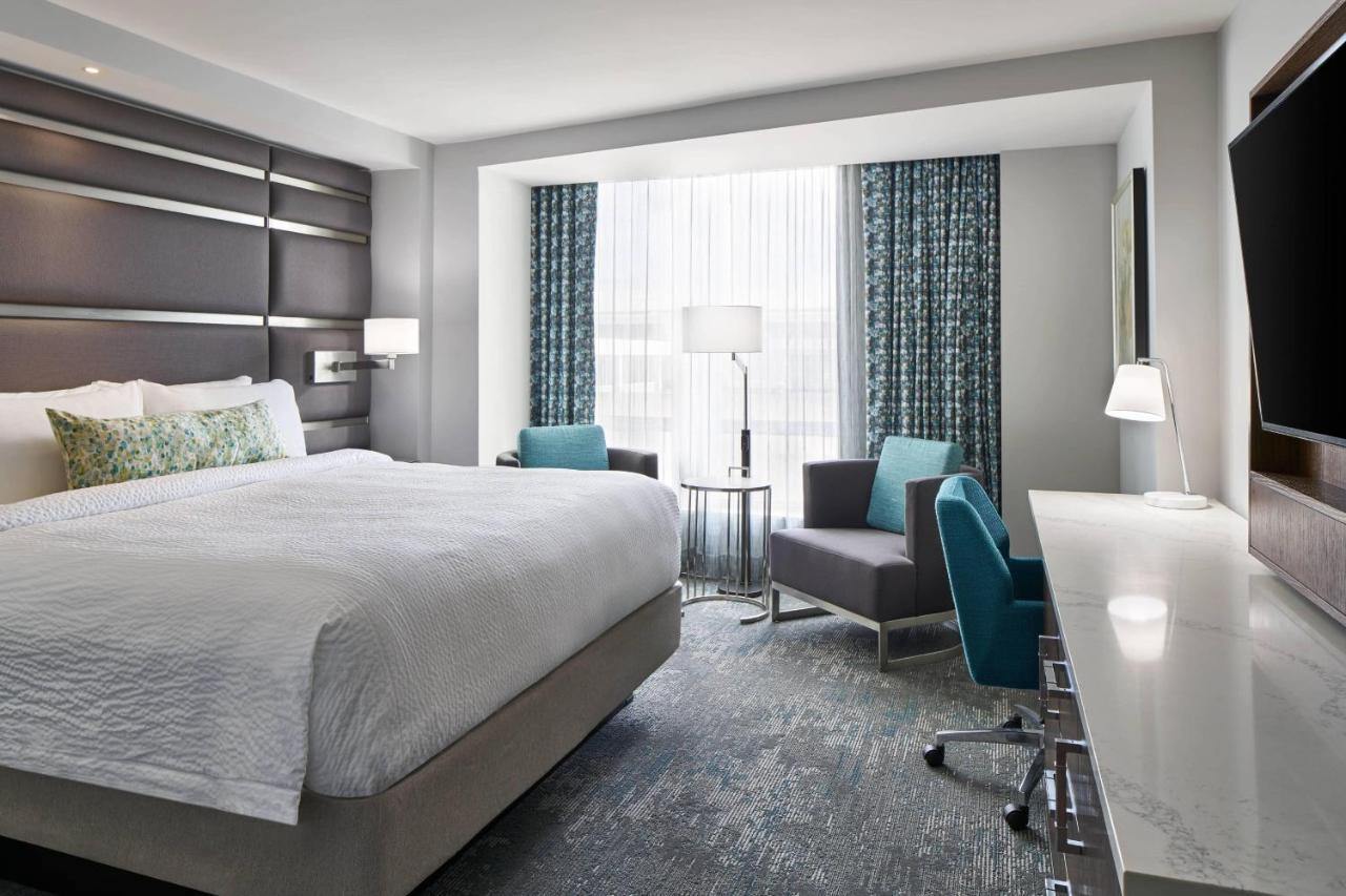 Guest Room with King Bed
