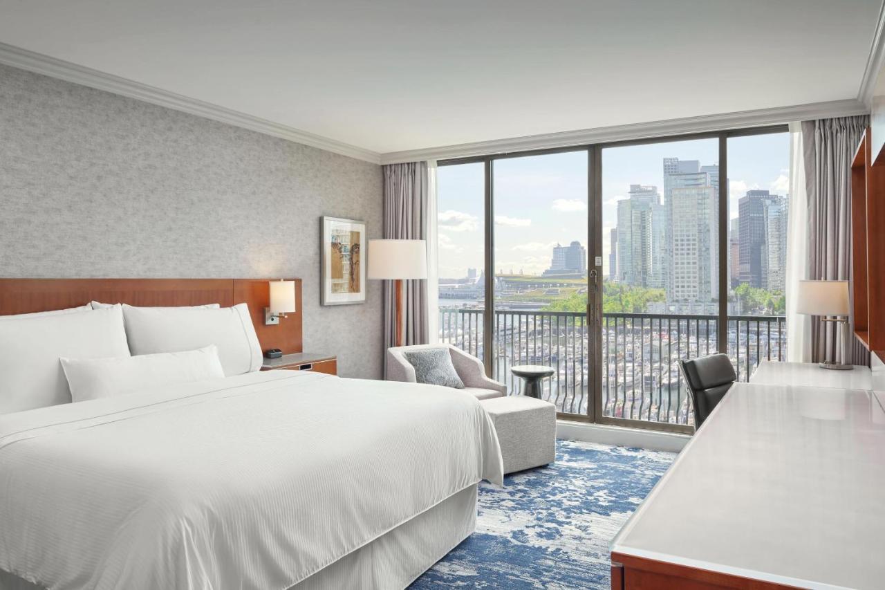Premium King Room with Marina and City View