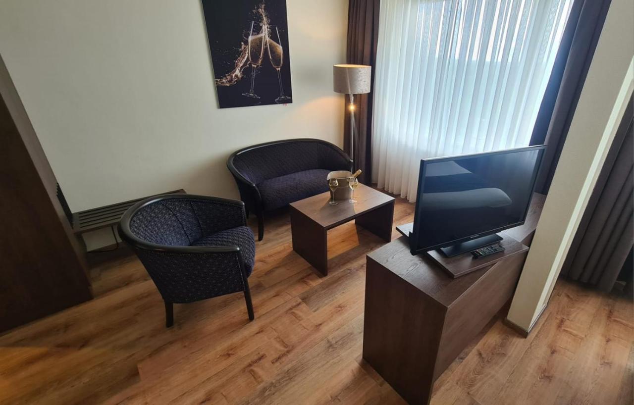 Royal Junior Suite met 2 Eenpersoonsbedden