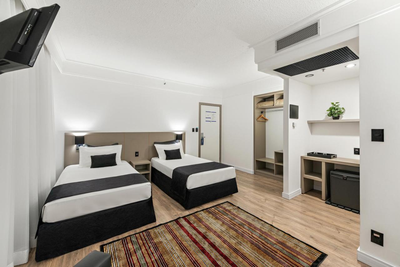 Quarto Superior com 2 Camas de Solteiro
