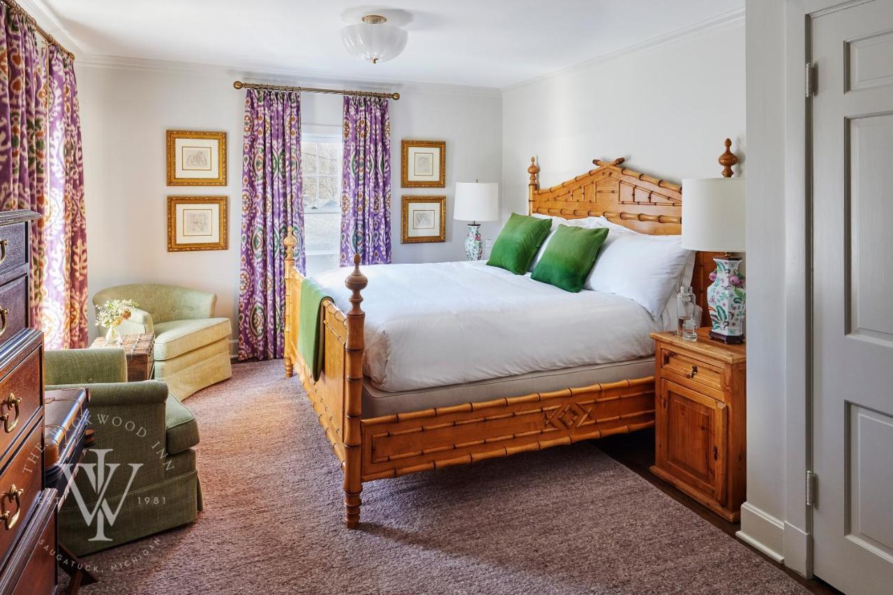 Deluxe King Suite