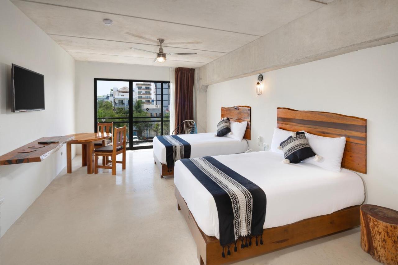 Deluxe Double Room with Balcony,1279008589:JPEG
