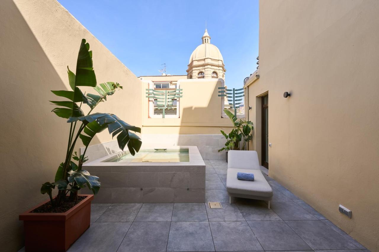 Suite with Private Pool,1588044381:JPEG