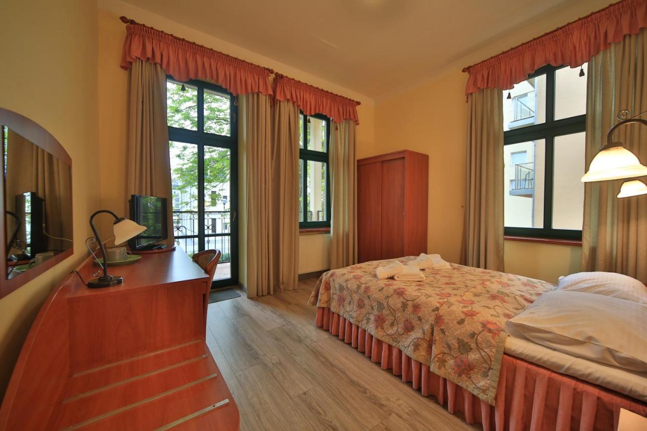 Double Room,1396080365:JPEG
