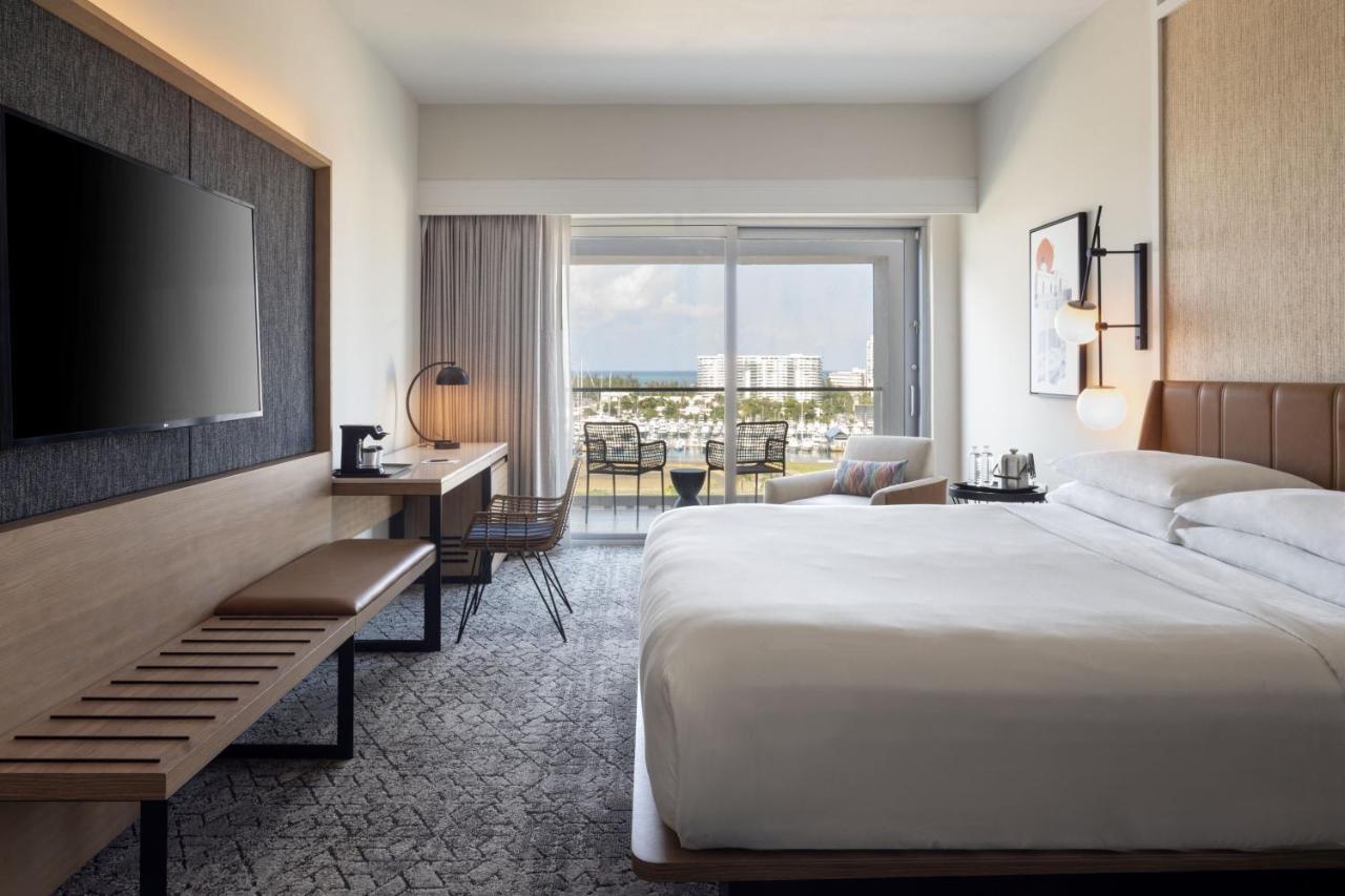 Bay View Room, 1 King, Balcony,1398620150:JPEG