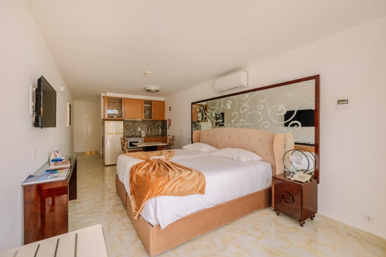 Superior Twin Room with Terrace