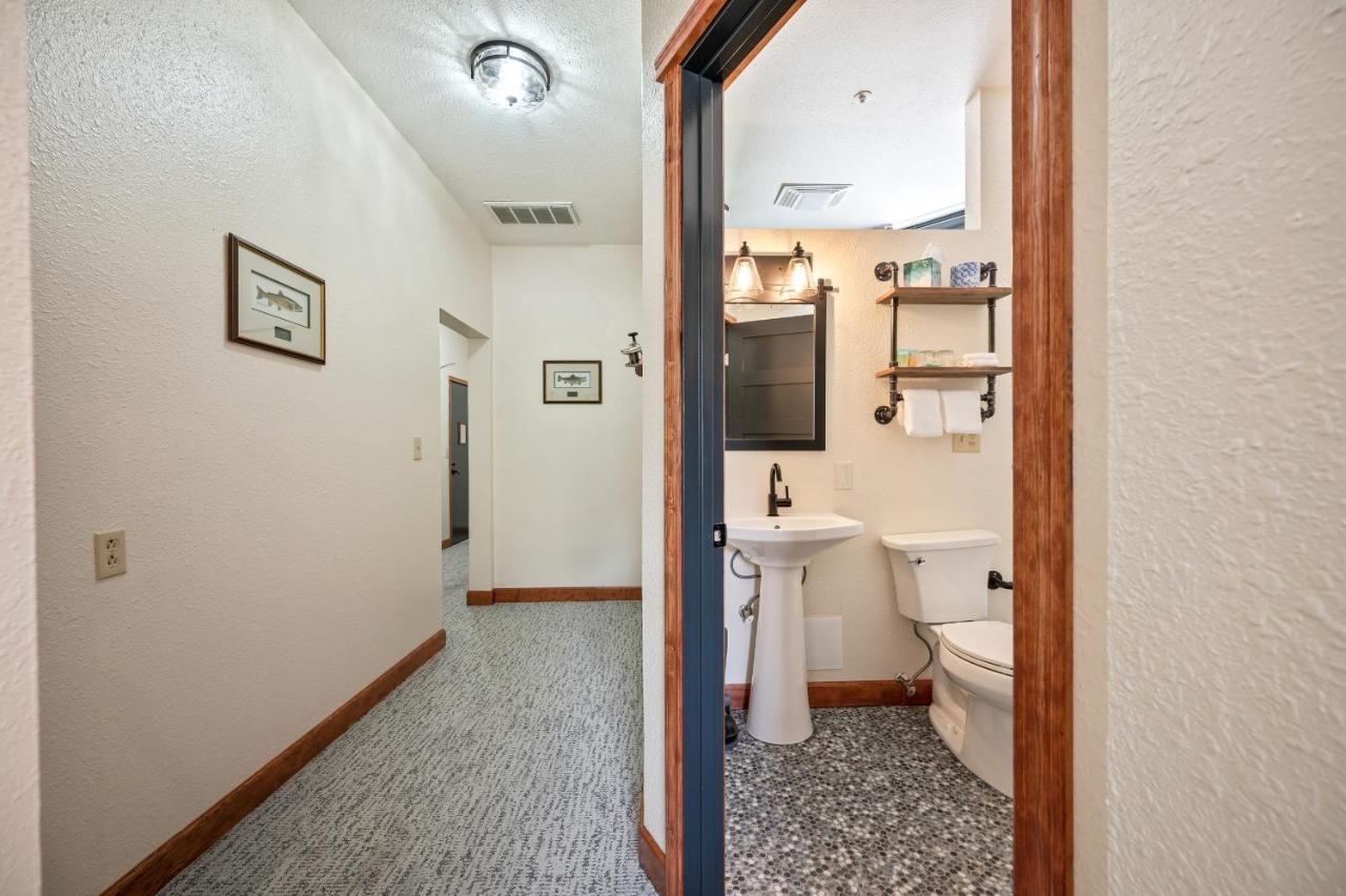 Queen Room with Spa Bath