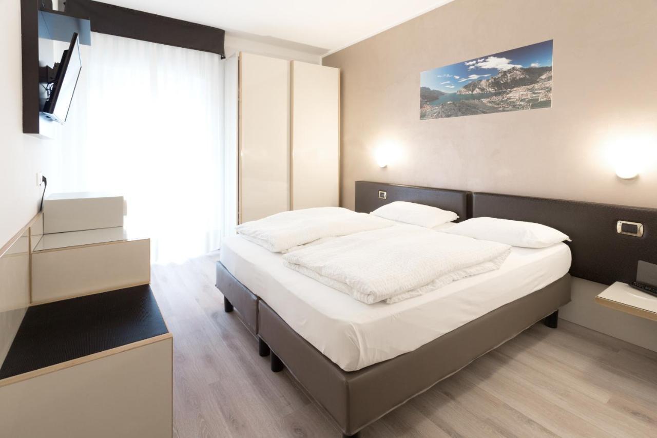 Standard Double Room with Balcony,1588061477:JPEG