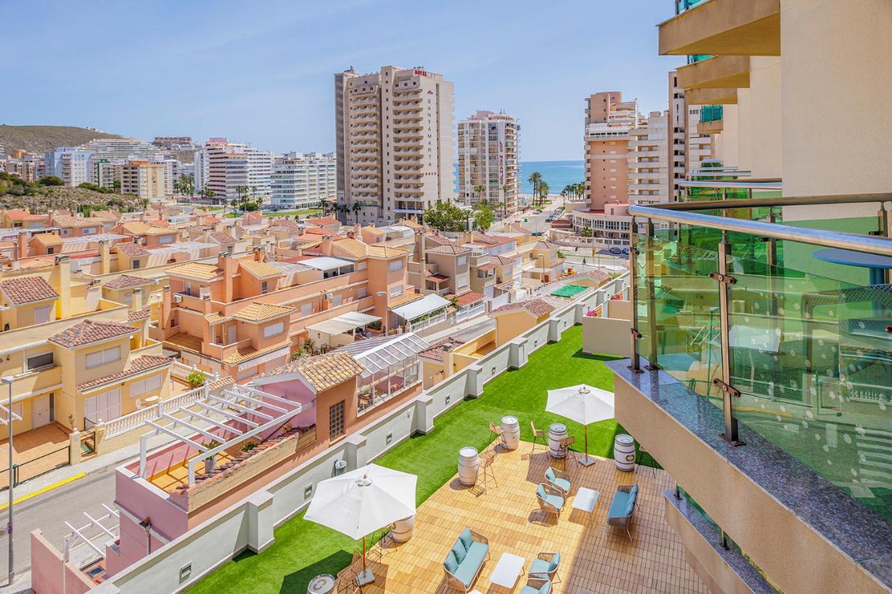 Suite Junior con vistas laterales al mar (2 adultos)