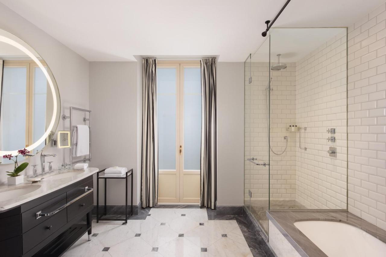 Junior 1 Bedroom Suite 1 King River view,1413373460:JPEG