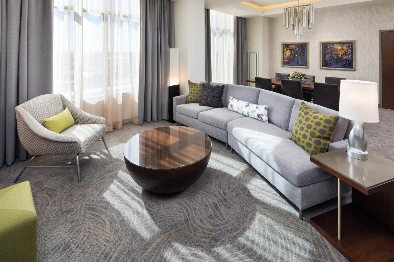 Presidential Suite, 1 King,1417446120:JPEG