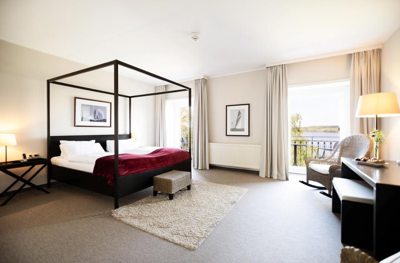 Standard Double Room - Lake View French Balcony,1414101155:JPEG
