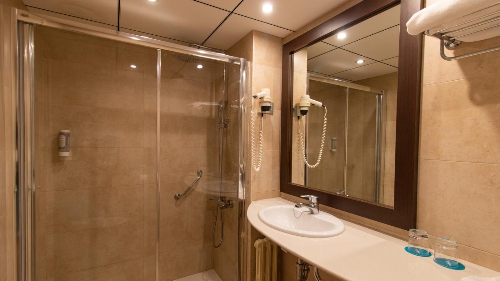 Chambre Double ou Lits Jumeaux