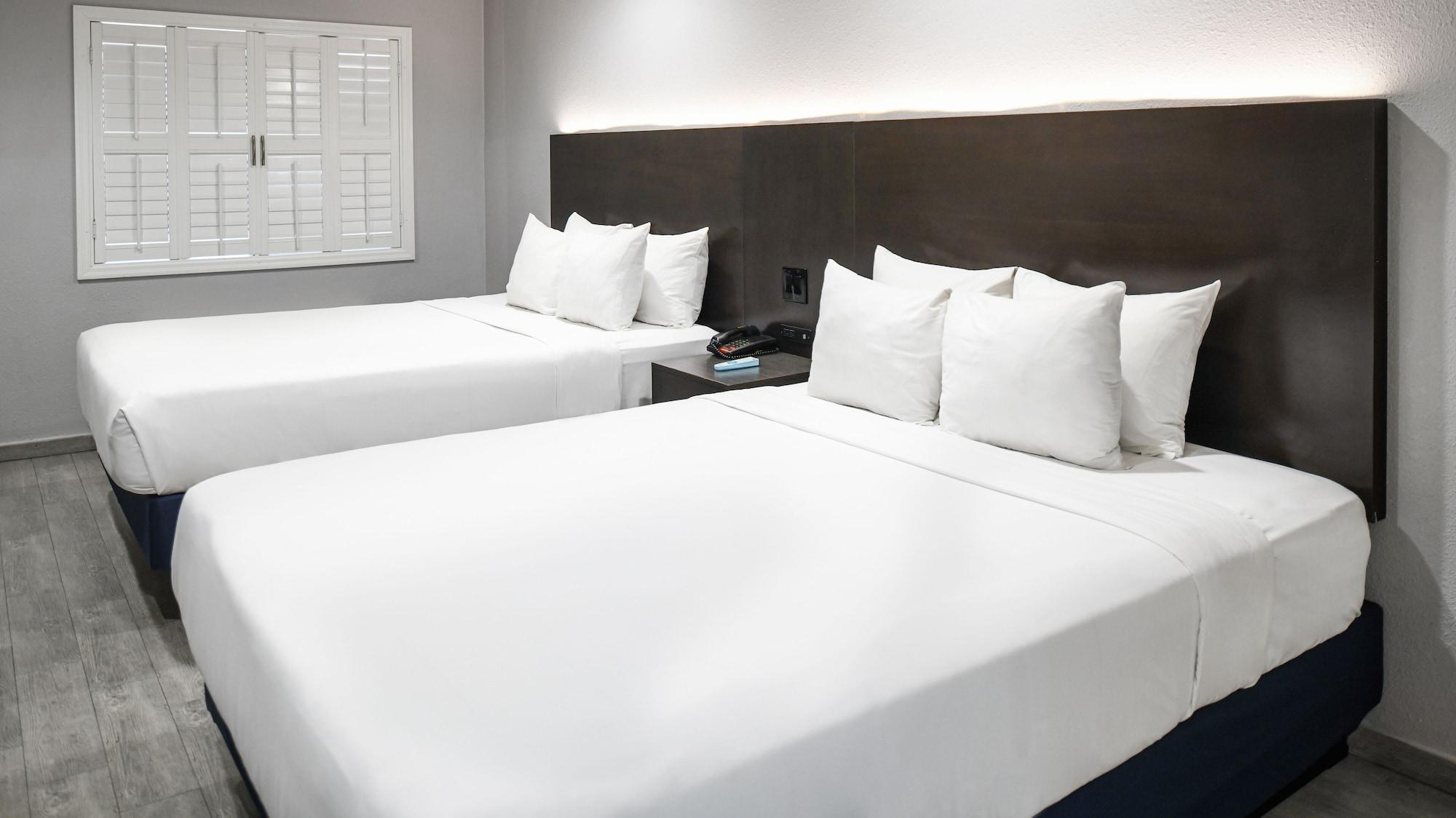Queen Room with Two Queen Beds - Non-Smoking