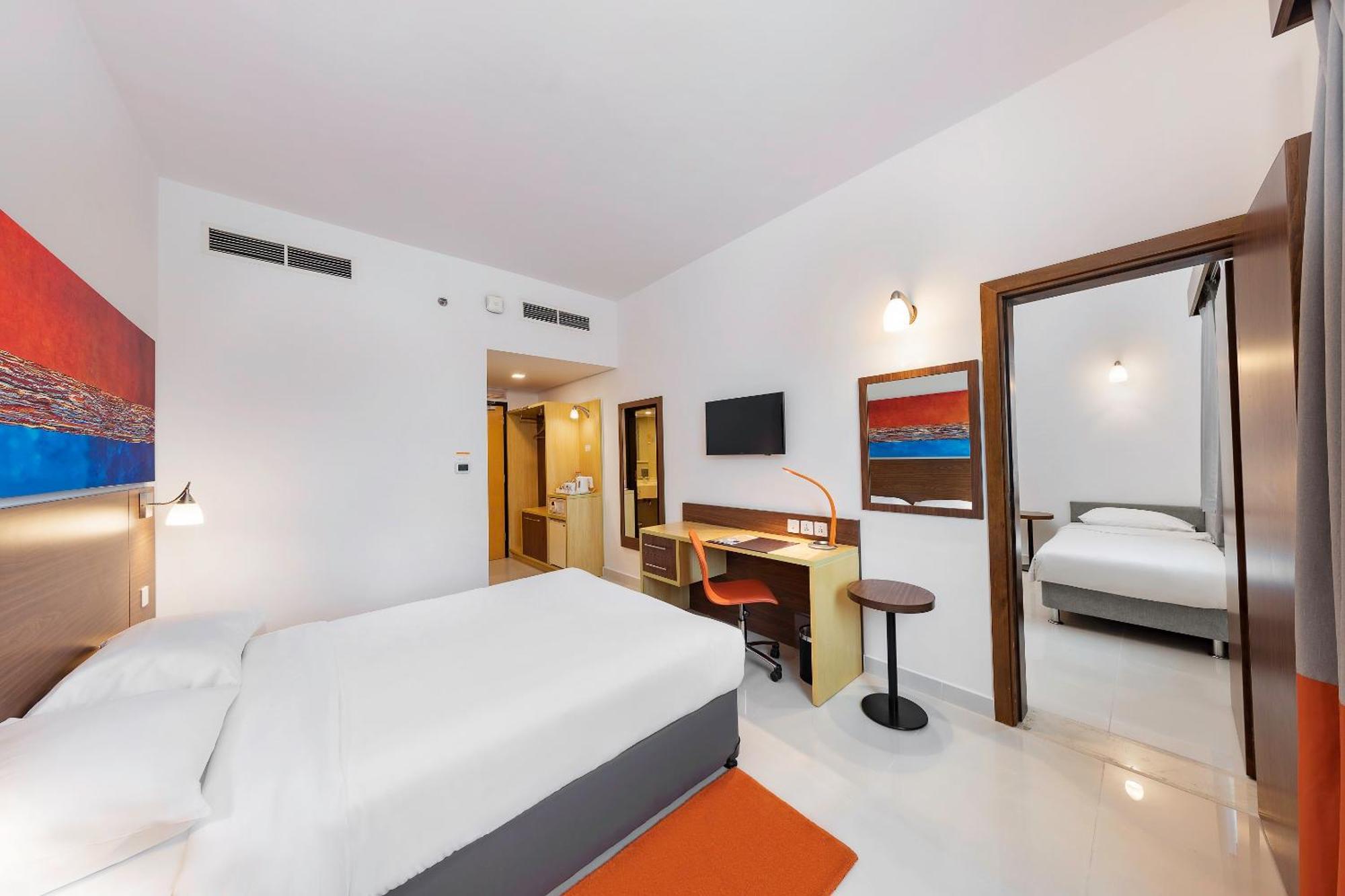 Family Room includes Food & Beverage excluding room dining,1228314143:JPEG