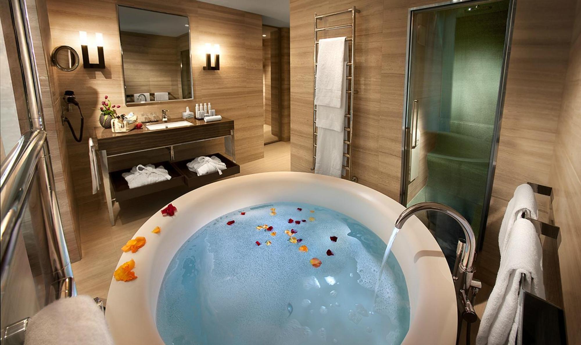 Chambre Double Exécutive avec Bain Turc et Baignoire Spa
