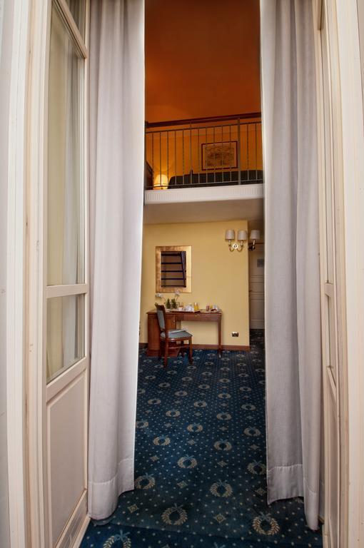 Junior Suite Split Level,146872256:JPEG