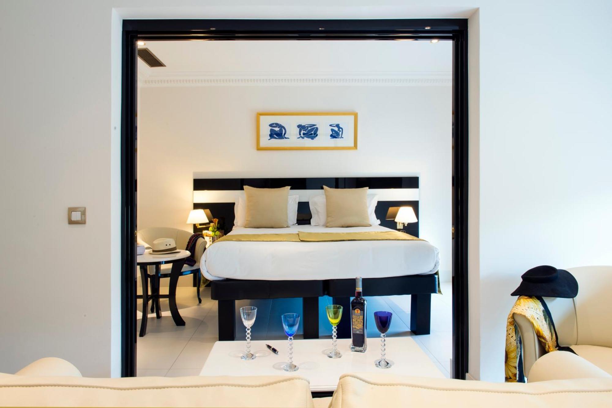 Junior Suite with Park View
