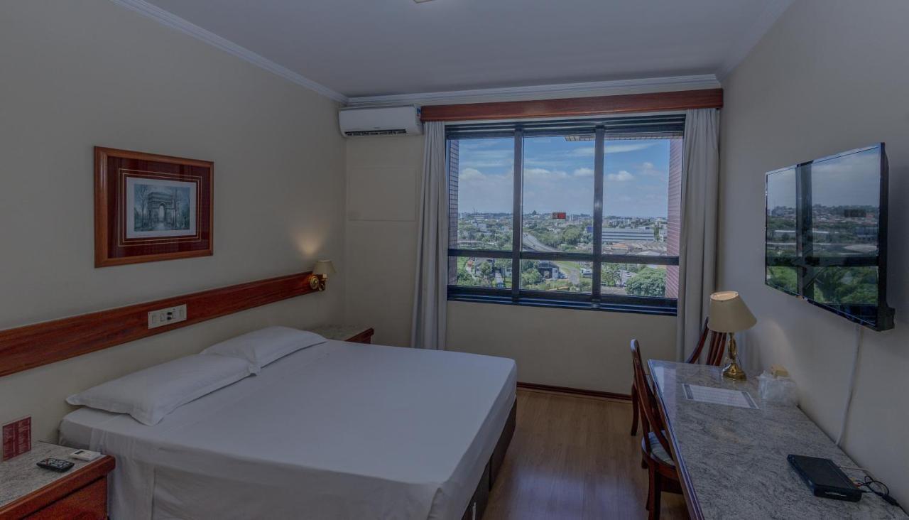 Quarto Duplo