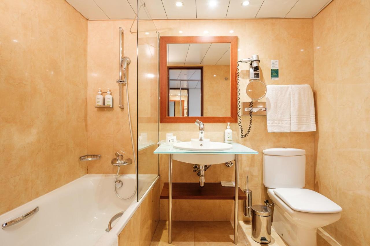 Standard Twin Room with Single Sofa Bed,1498774828:JPEG