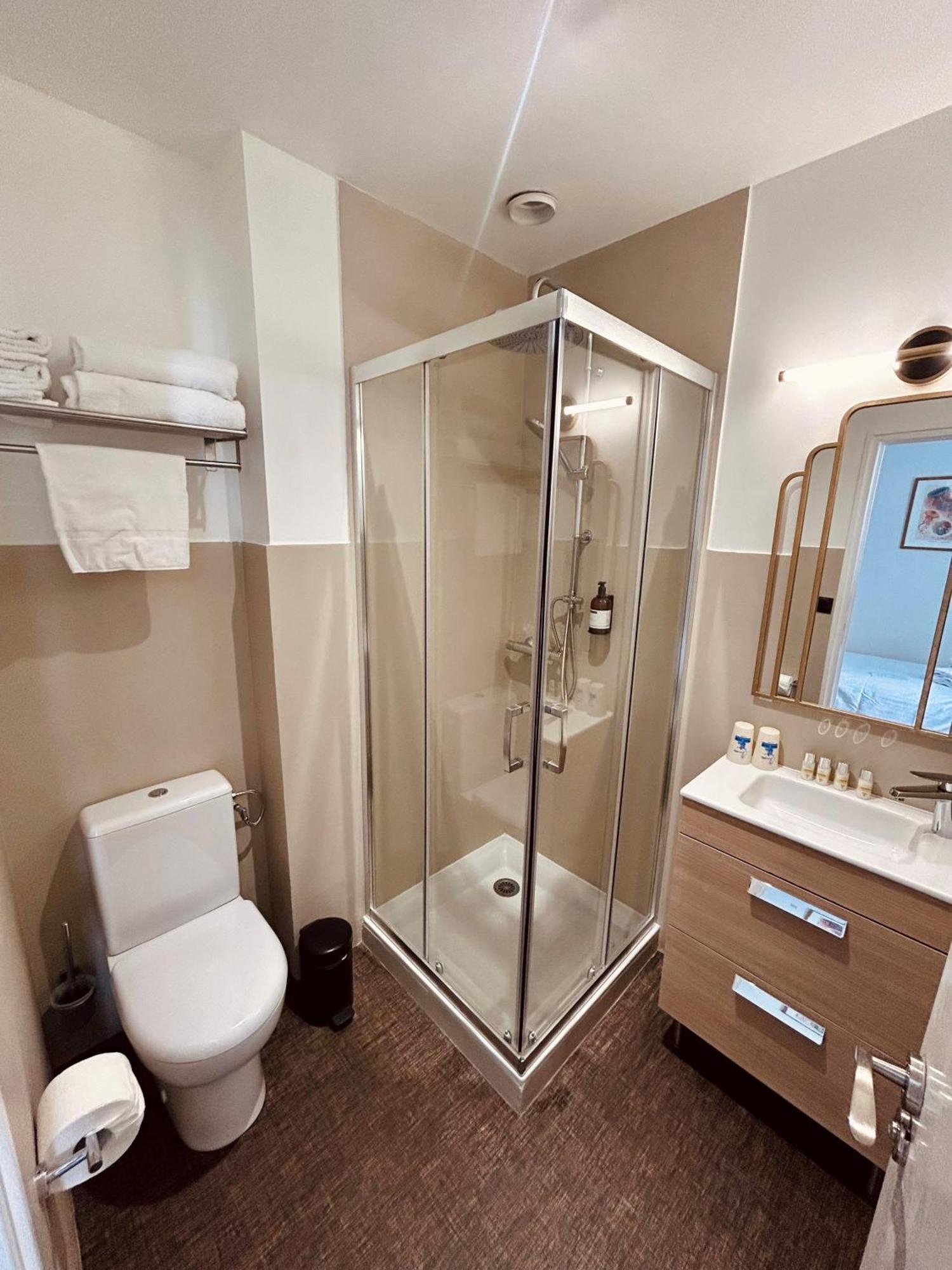Chambre Quadruple avec Vue sur Cour