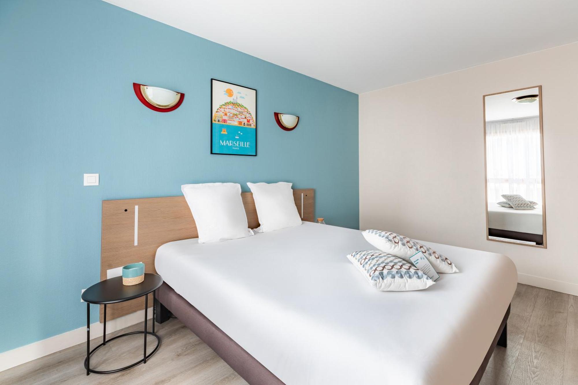 Superior One-Bedroom Apartment,1499646991:JPEG